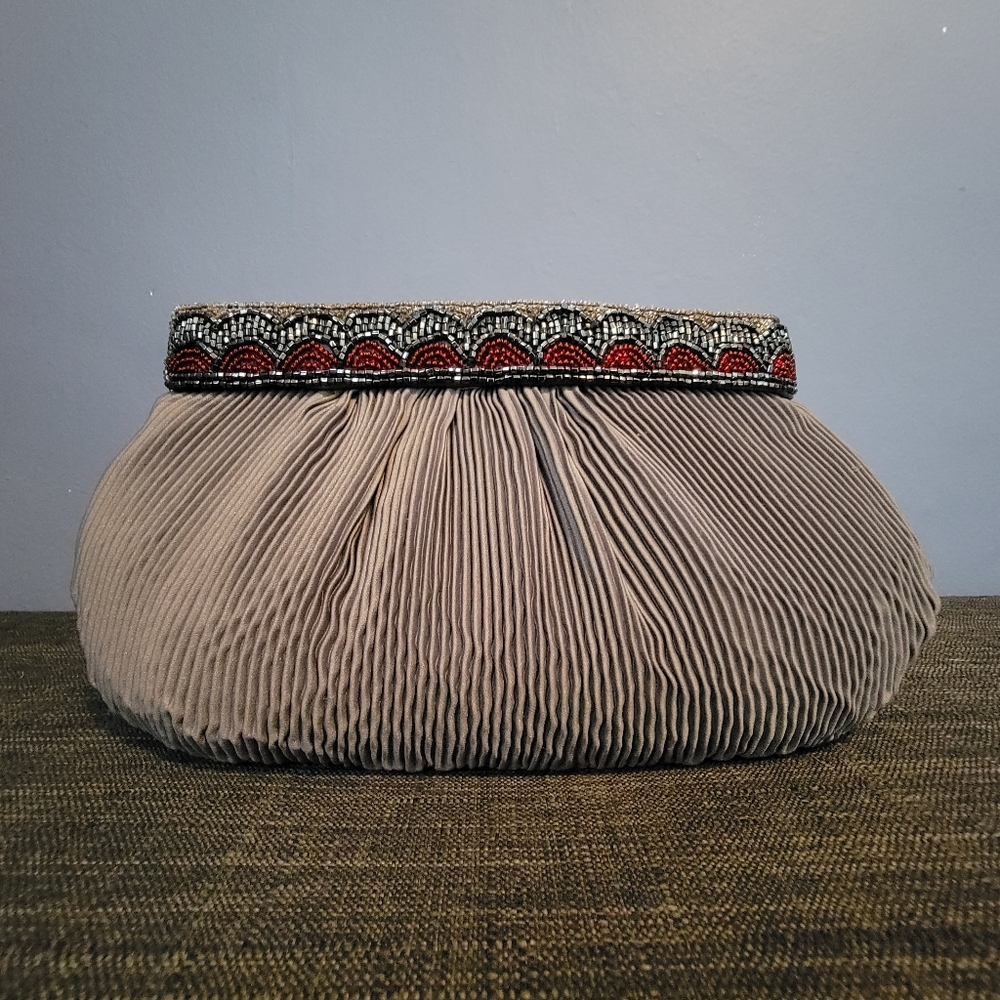 ❗CLOSET LIQUIDATION❗️Gray Genie Pouch